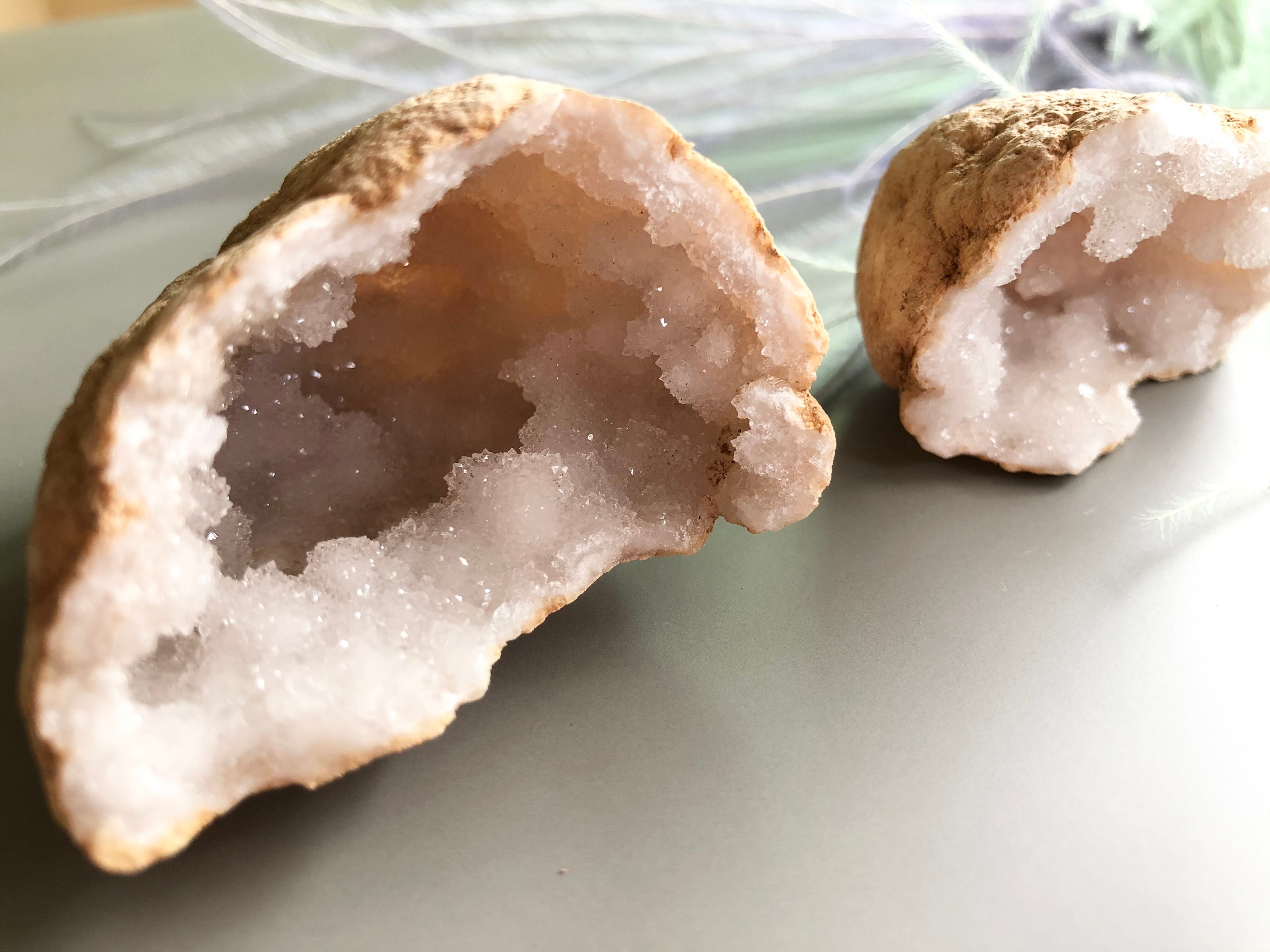 キレイな結晶⭐︎ジオードボールペア　晶洞