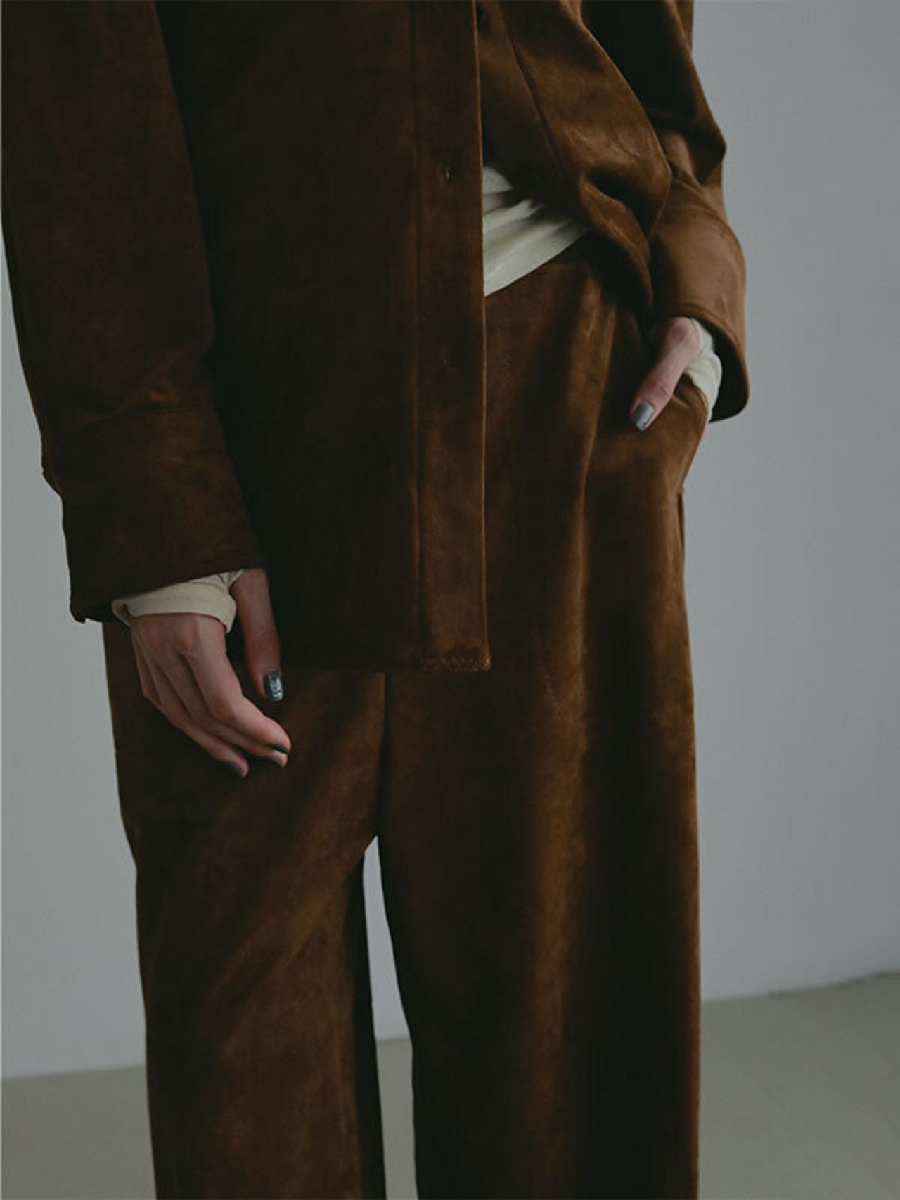 ETRE TOKYO フェイクスウェードリラクシーパンツ