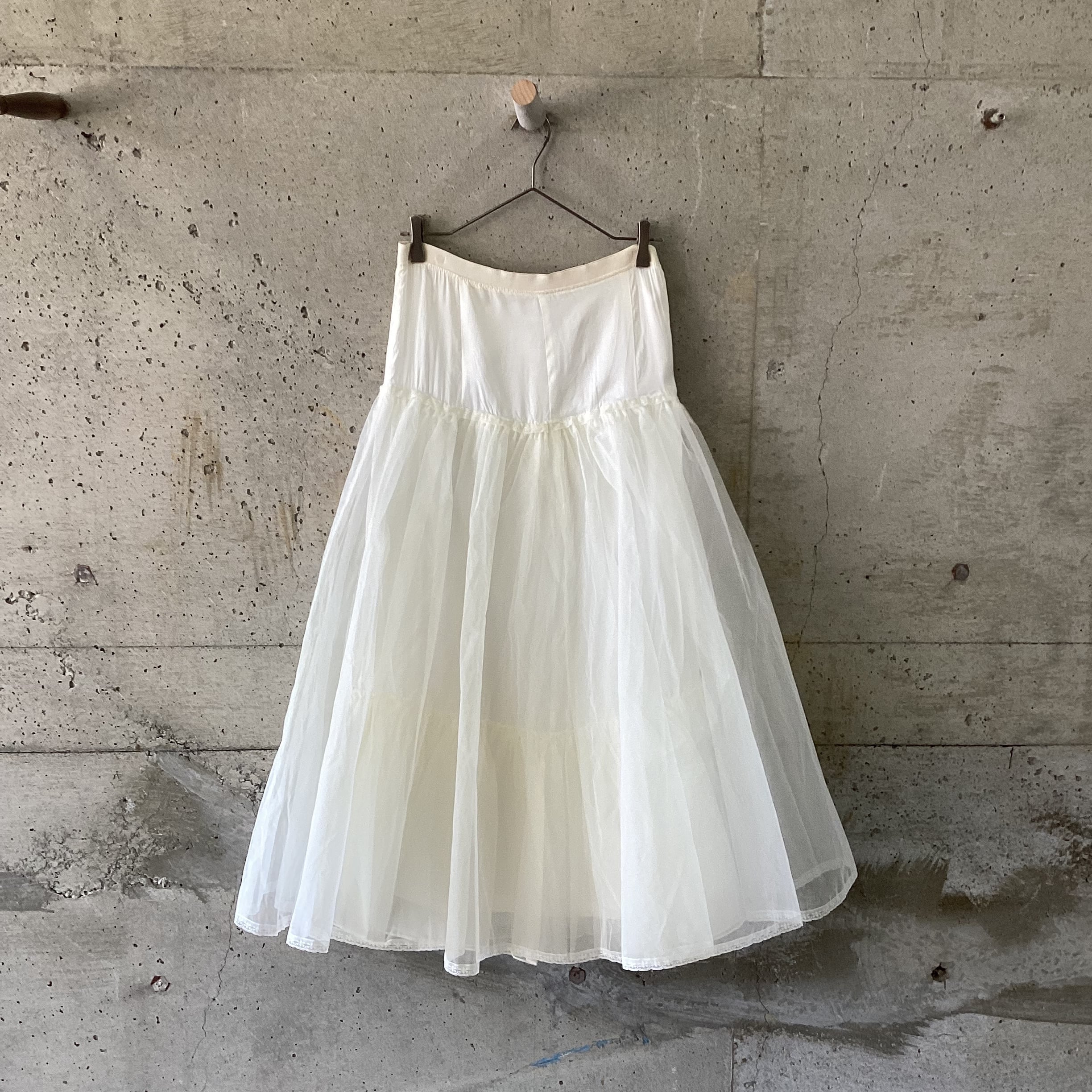 white tulle skirt
