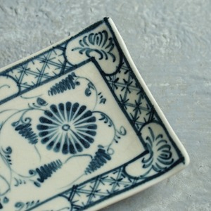 伝統的な模様が美しい、ベトナムの器