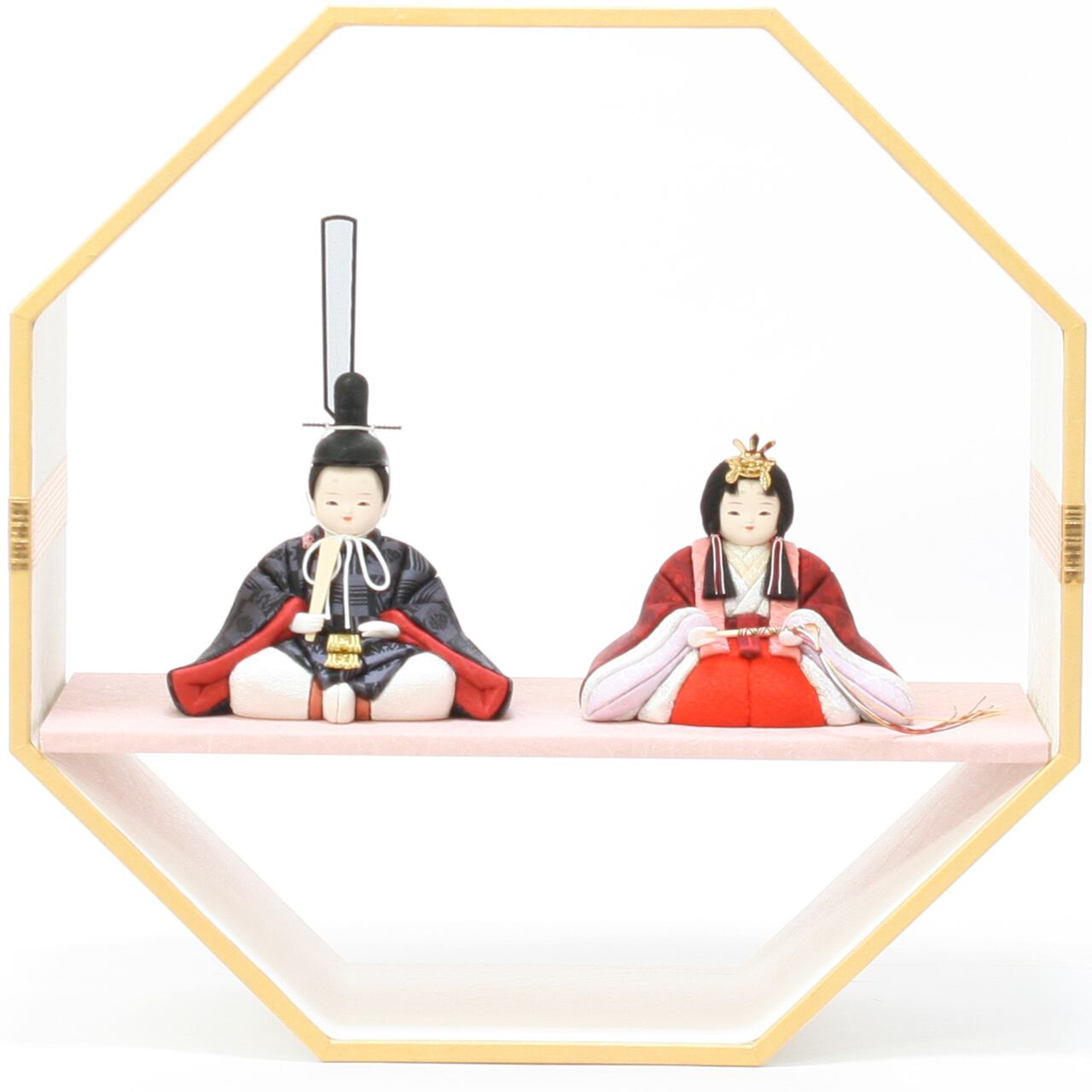 雛人形|ひな人形|初節句|コンパクト|おしゃれ|モダン|インテリア|プレミアム|こだわり|おすすめ|《商品名》 木目込親王 博多織 彩桜 献上キューブ 黒赤 〔商品コード〕31600-0106 〔品番〕1882N-FM2-35 ◎33300-0106 飾台八重大35㎝ 白GL