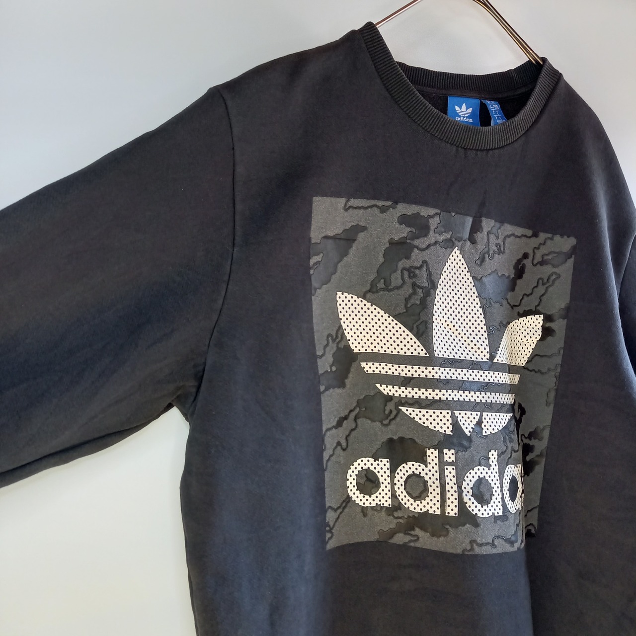 アディダス　クルーネック　スウェット　トレーナー　オーバーサイズ　ビッグロゴ