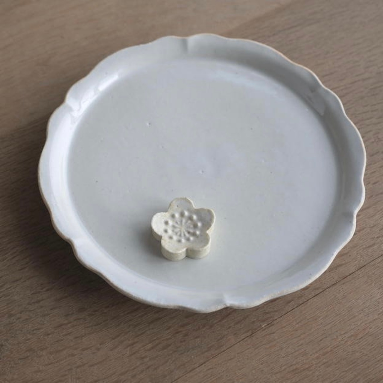 たくまポタリー 6寸プレート 輪花 : 2104700000211