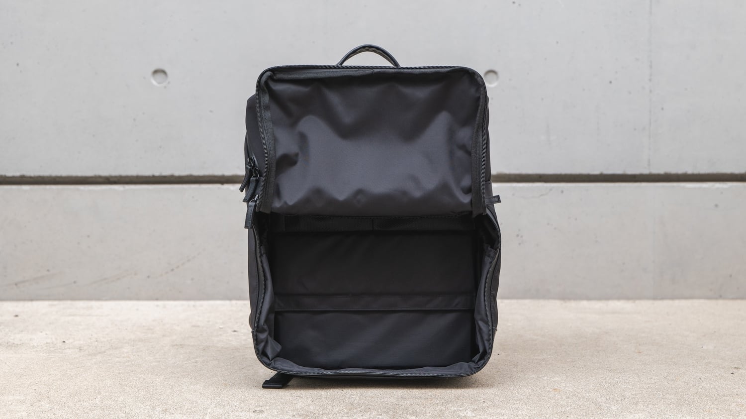 旧型】2階建てだから取り出しやすい、しまいやすい「FLOORPACK 旧型】2階建てだから取り出しやすい、しまいやすい「FLOORPACK