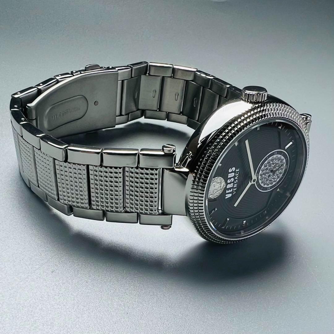 ヴェルサス ヴェルサーチ 腕時計 新品 クリスタルの輝き レディーズ シルバー 電池式 ベルサーチ ブラック クォーツ ケース付属
