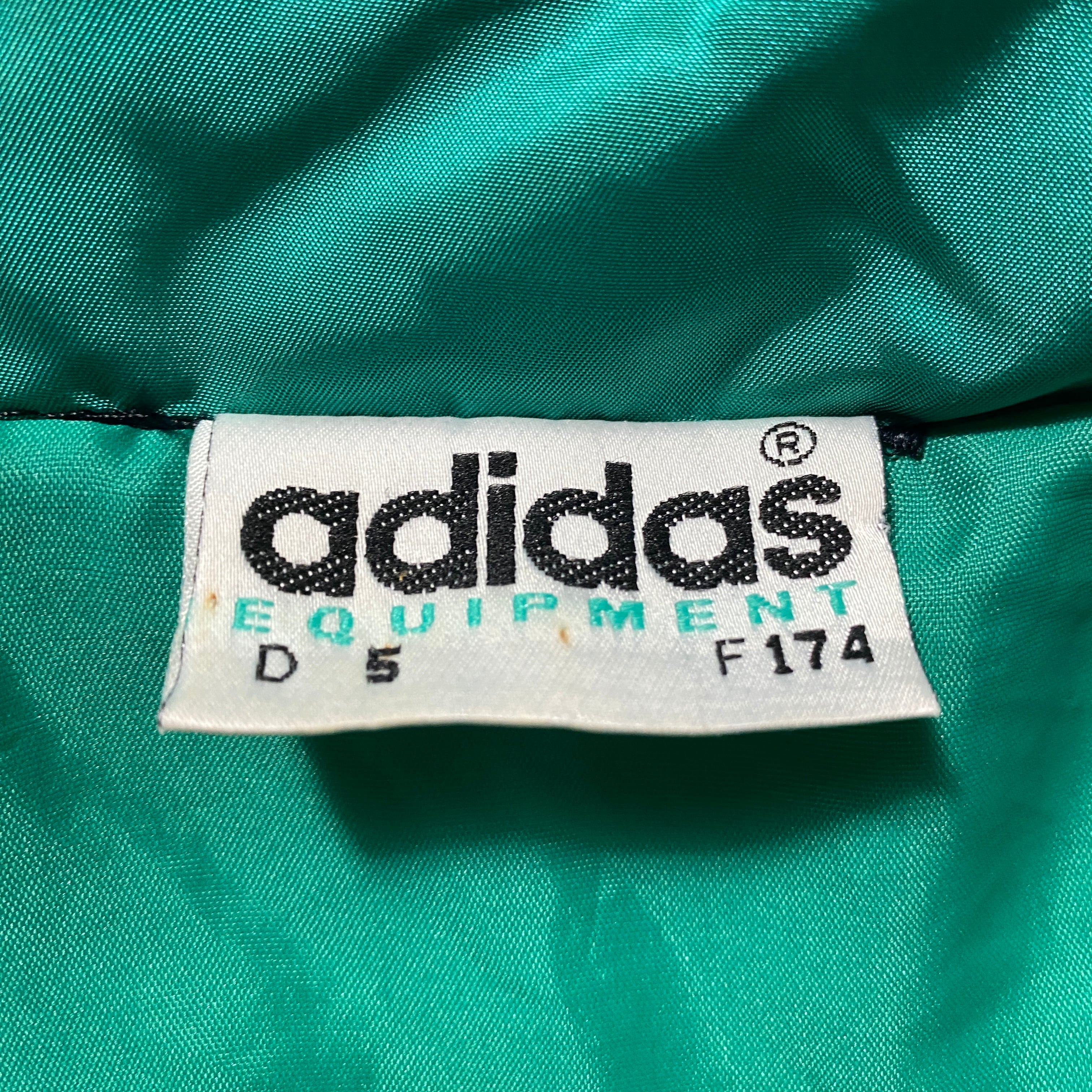 90's adidas equipment アディダス エキップメント 刺繍両面ロゴ