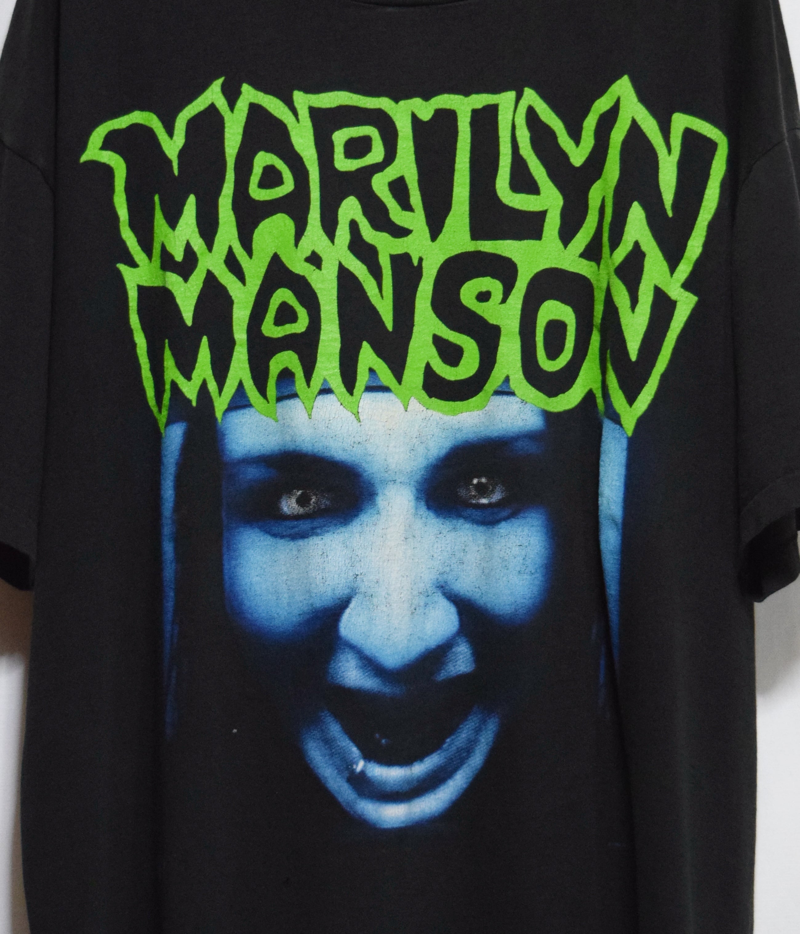 Vintage 90s Rock band T-shirt -Marilyn Manson- | BEGGARS BANQUET ...