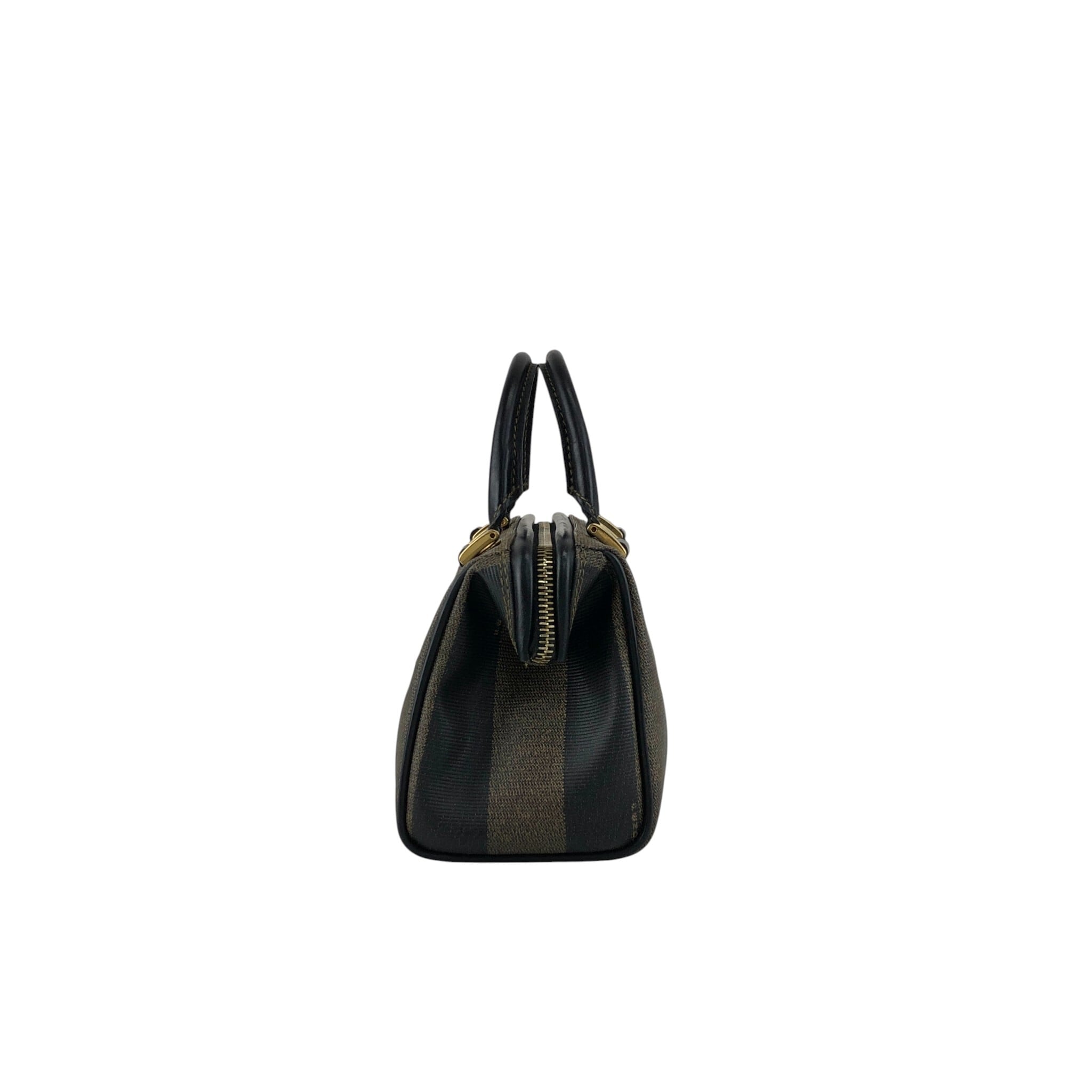 美品★FENDIヴィンテージ　ペカン　ハンドバッグショルダーバッグ　黒　レザー FENDI フェンディ ぺカン ショルダーバッグ ブラック FFロゴ PVCレザー