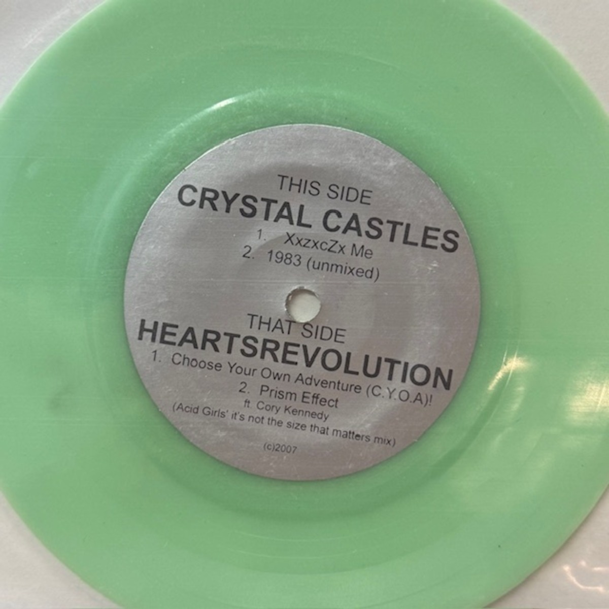 Crystal Castles / Heartsrevolution – Split □YMR□ | KINGKONG