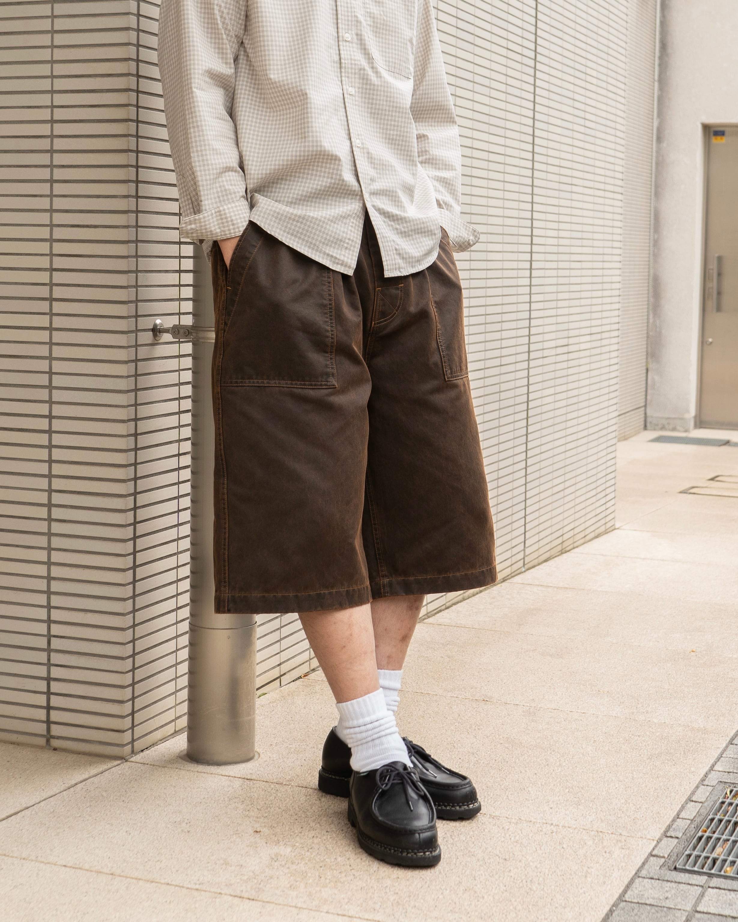 COMFORTABLE REASON Botanical Wax Aging Shorts | UNDER THE SUN