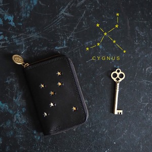 Round zipper key case (CYGNUS black) star cowhide