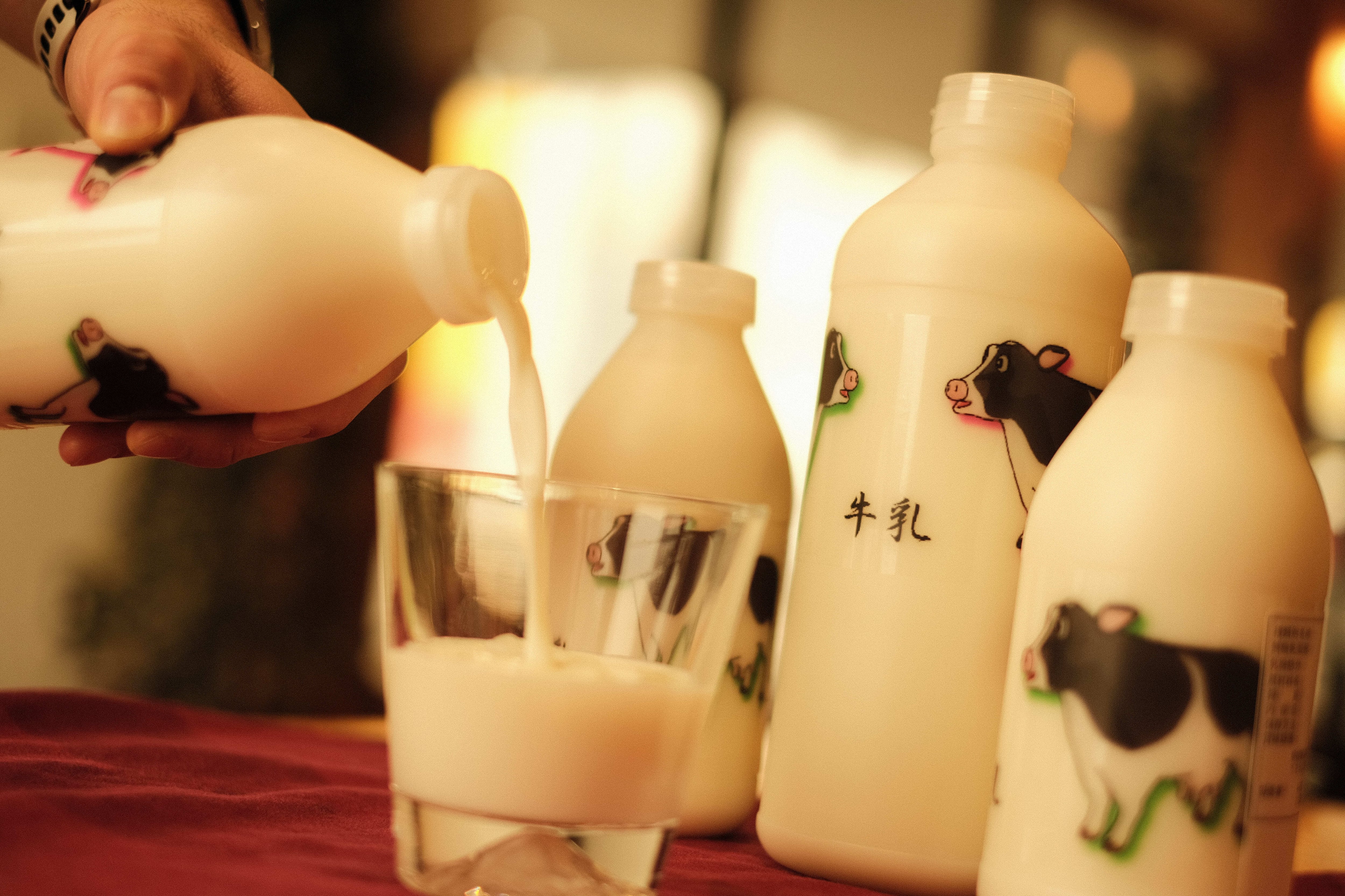 士別産】 峯田牧場 牛乳 850ml 2本セット | 士別サフォークラム