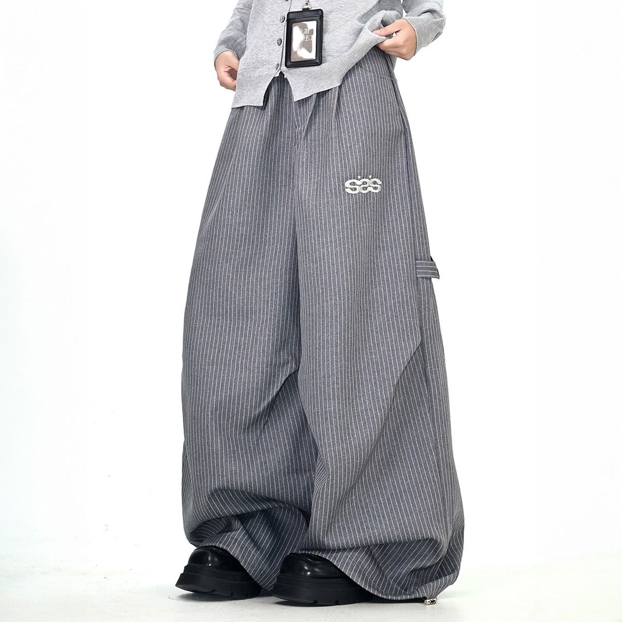 ピンストライプユーティリティボリュームパンツ R01372