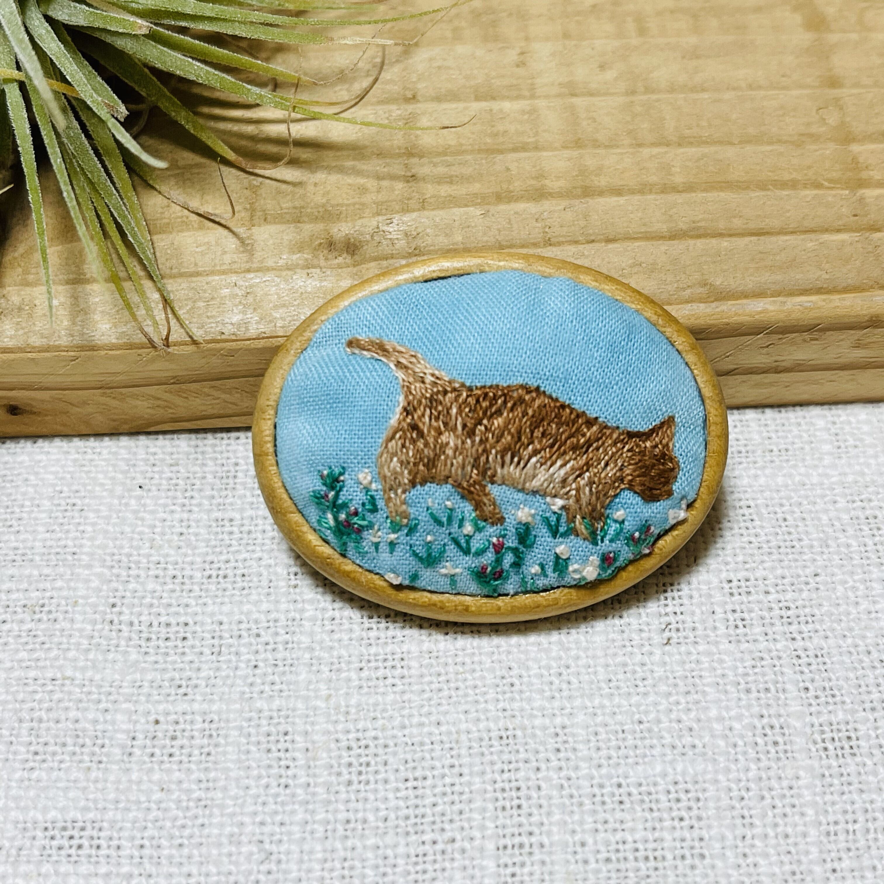 【専用】ハンドメイド　刺繍フレーム　刺繍ブローチ ハンドメイド刺繍フレーム刺繍ブローチ