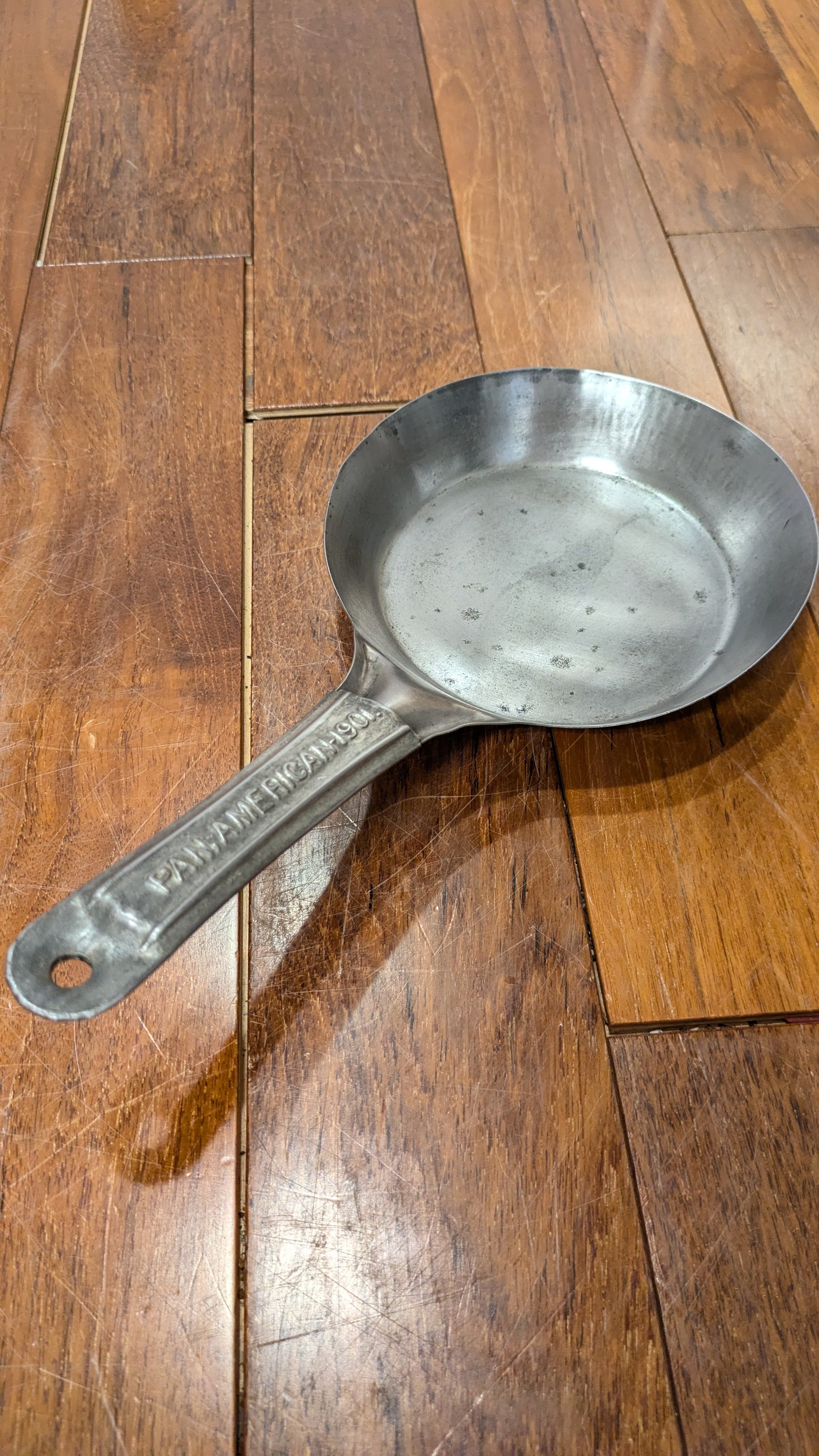 Vintage PAN AMERICAN 1901 Cowboy Fryingpan IronPan mini Antique