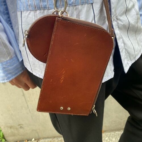 ANEI アーネイ L-zip strap wallet ブラウン 【代官山06】 | ブランド古着brooch powered by BASE