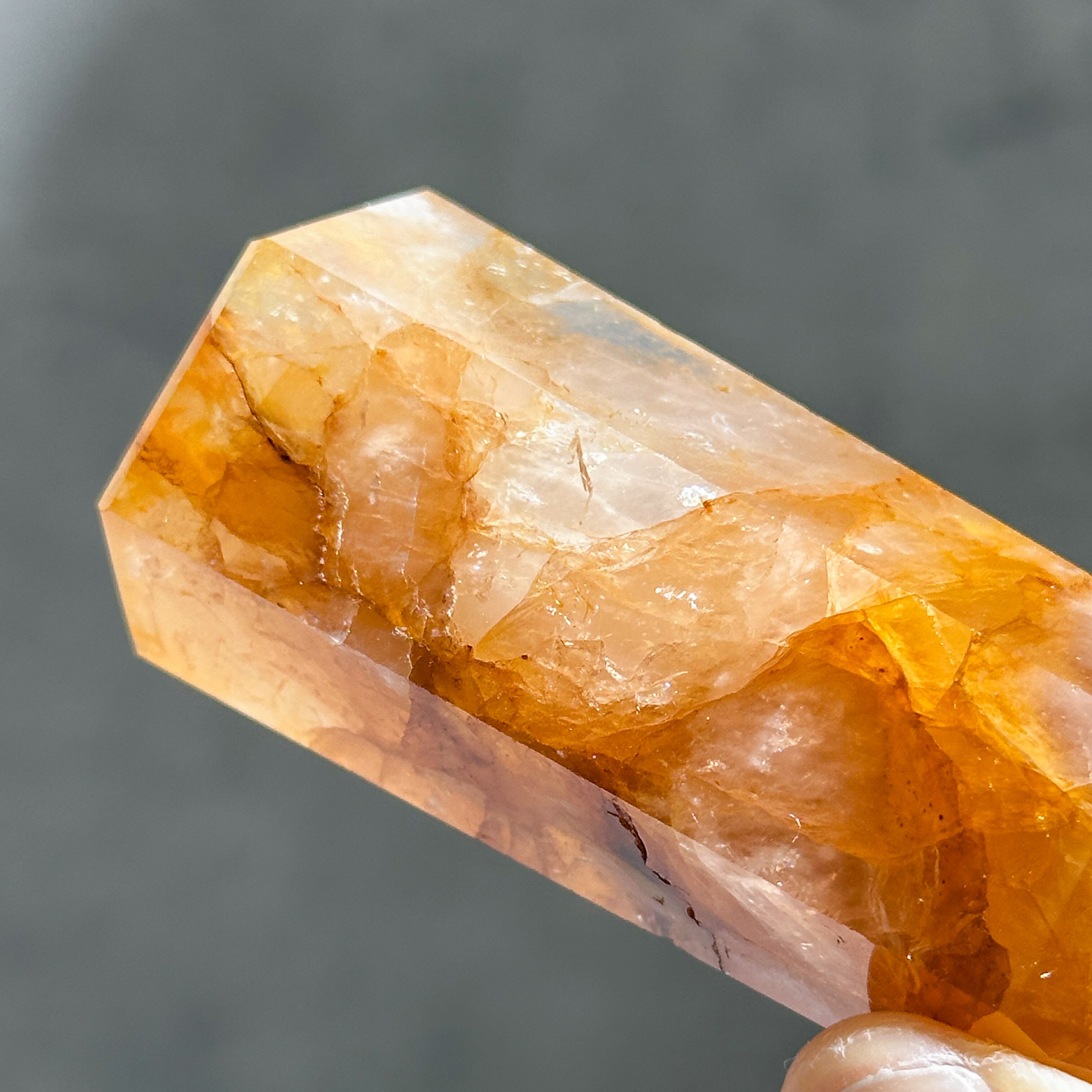 ミナスジェライス産ゴールデンヒーラー タワー型33◇ Golden Healer