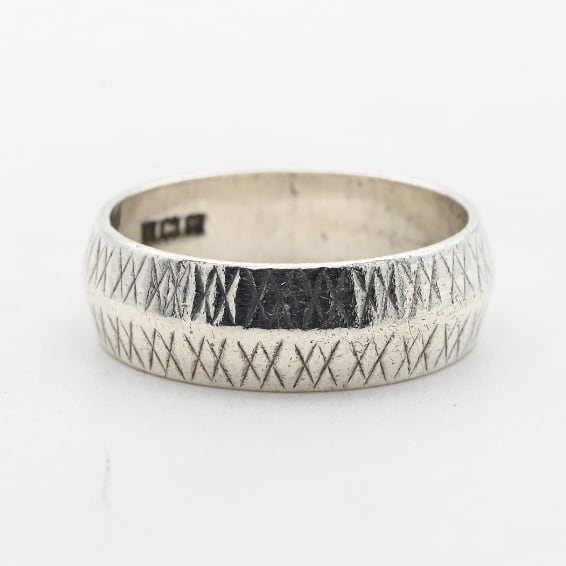 Cutting Out Consecutive X Design Mild Triangle Ring #11.5 / England