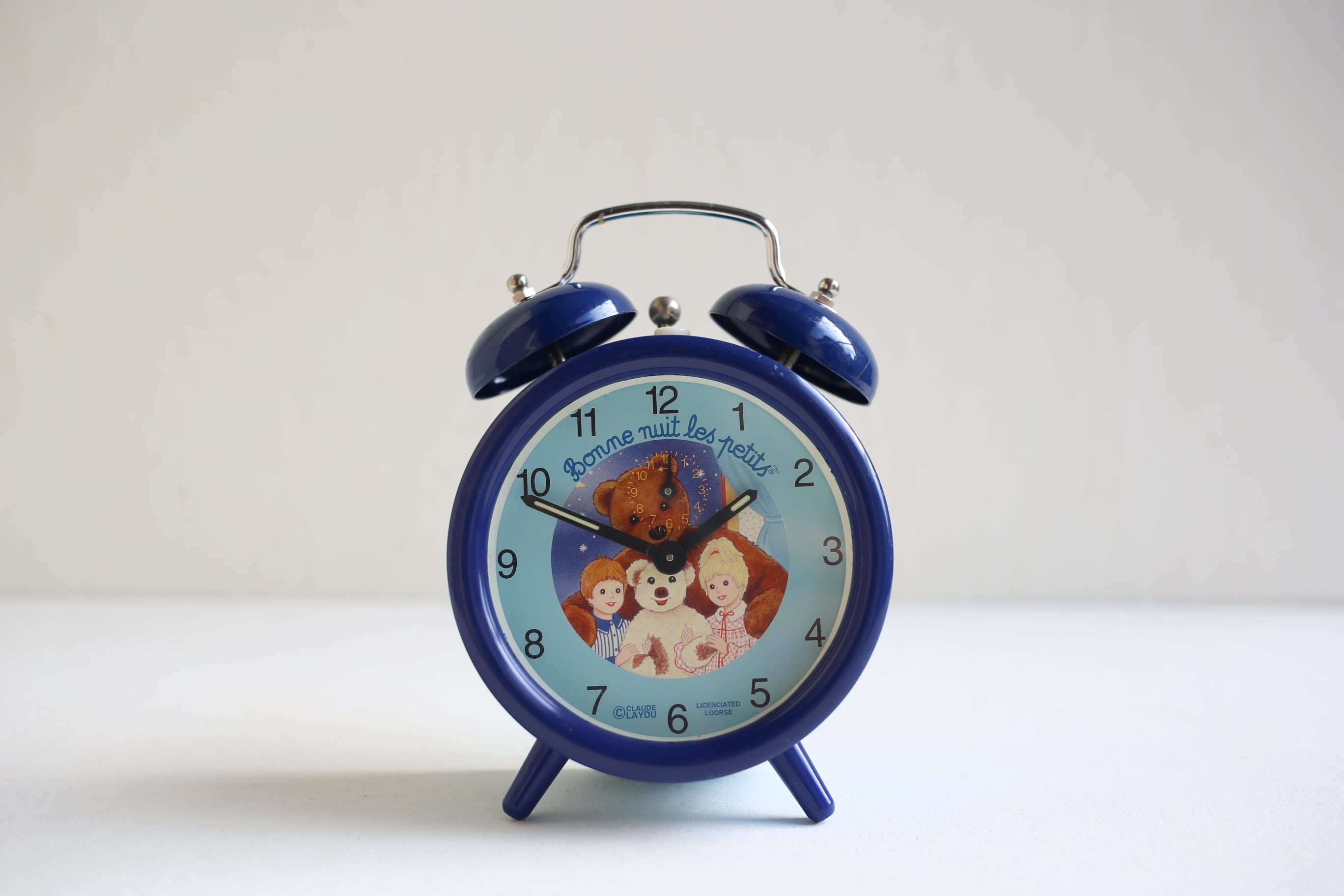 フランス ヴィンテージ 『bonne nuit les petits』 ゼンマイ式 目覚まし時計 ブルー(1997年) N-03271