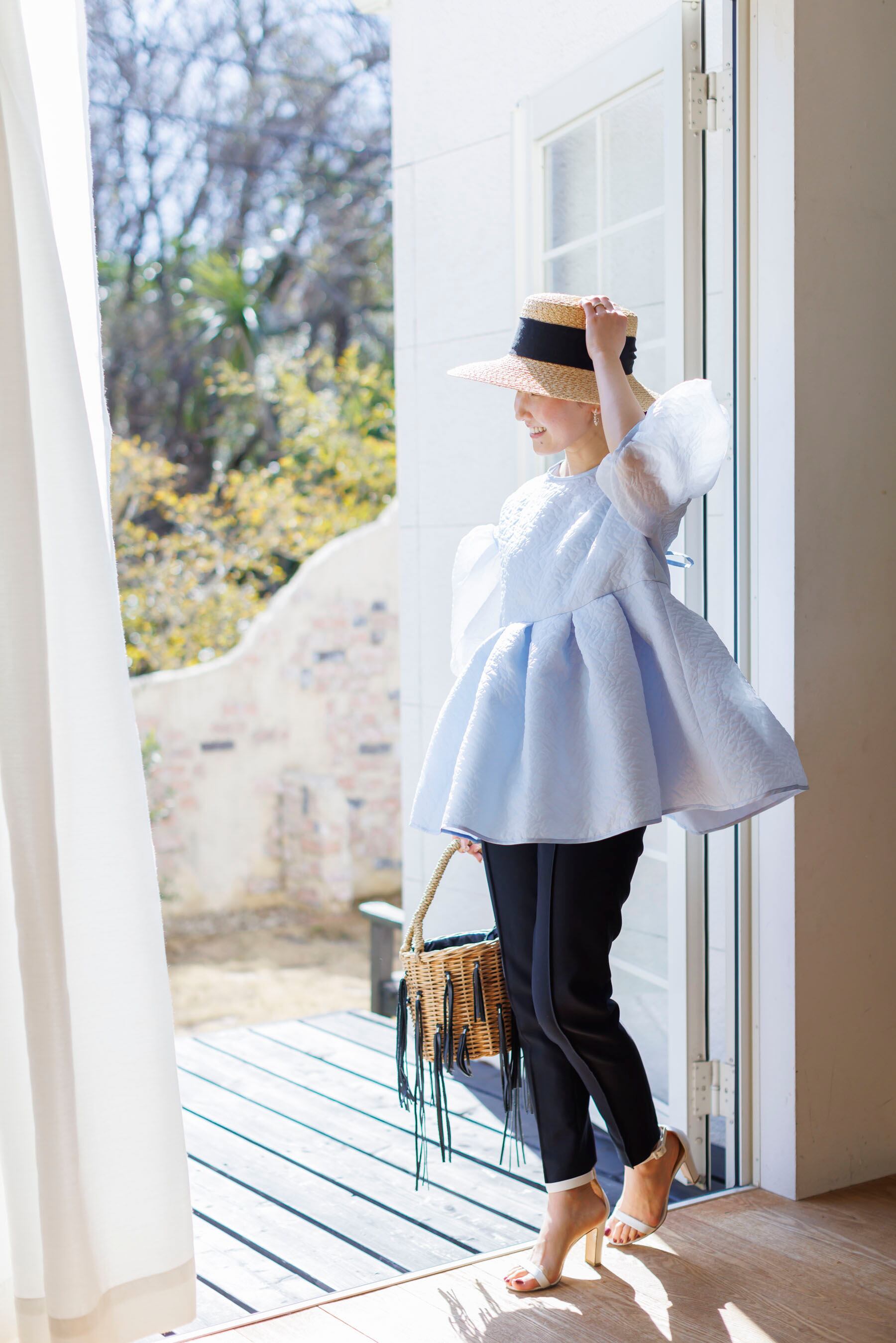 Bluelea | 【4/19(Fri)21:00-order start】 ◾️Silky jacquard blouse 