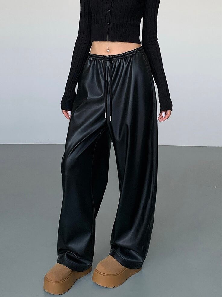 フローモーションレザーパンツ