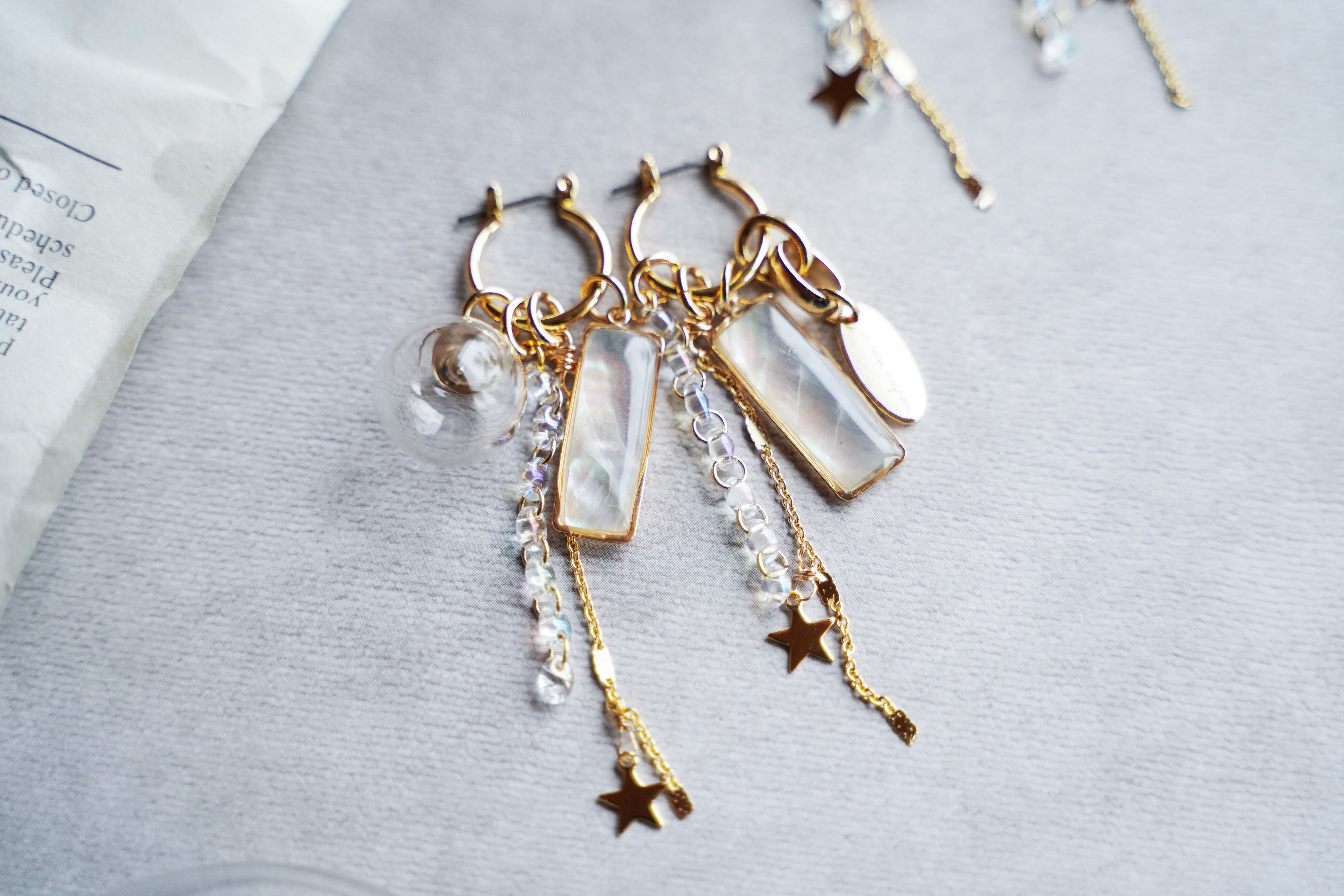 プリズムフープ チタンのピアス アレルギー対応 イヤリング ガラスドーム Un Reve Mignon アンラーブミニヨン 大人が見る夢のアクセサリー