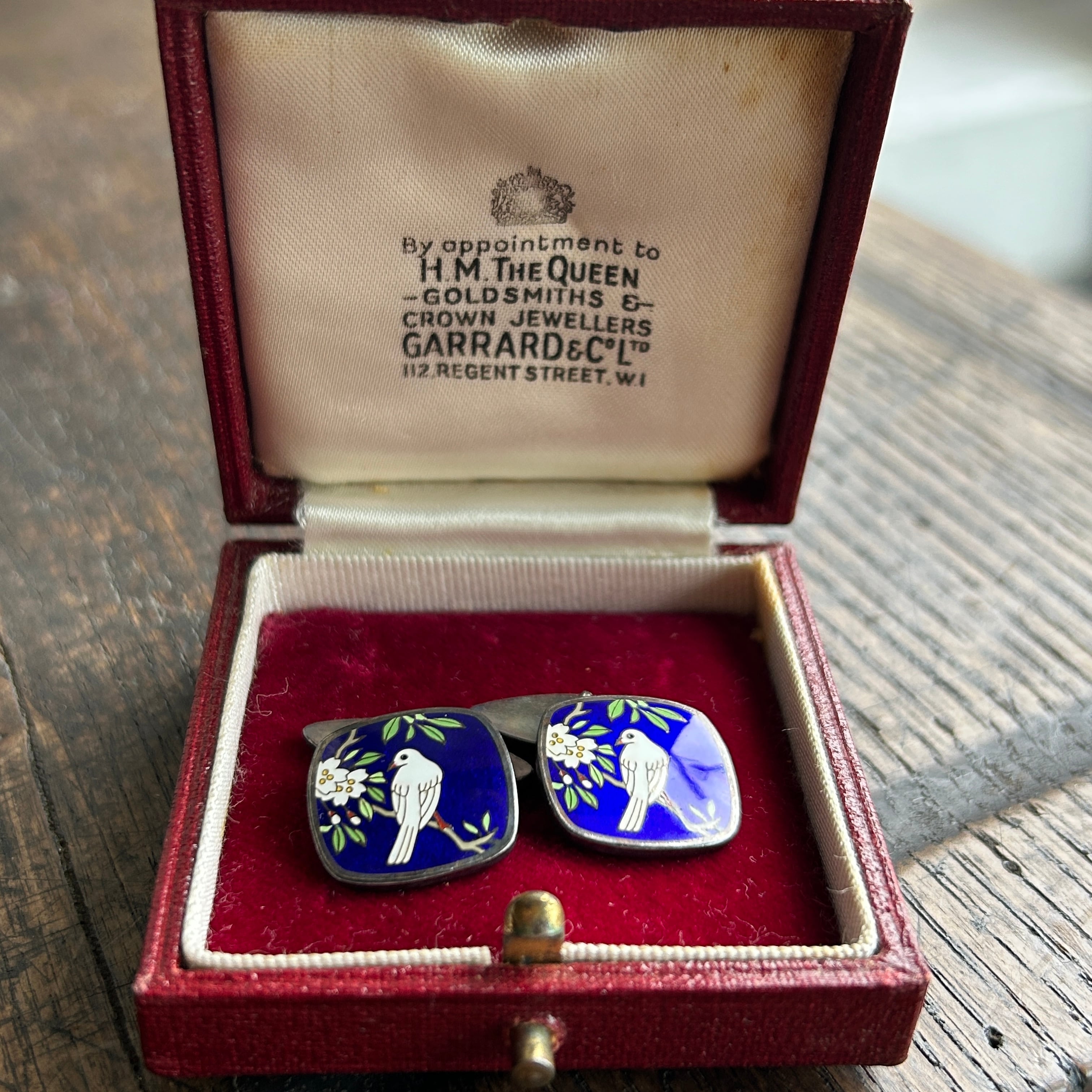 ヴィンテージ 輸出用七宝のカフスボタン　ロイヤルブルーに桜小鳥