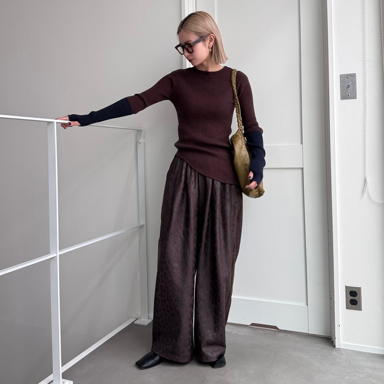 受注予約：5月中旬入荷予定】Leopard Luxe track PT/brown | CFT.