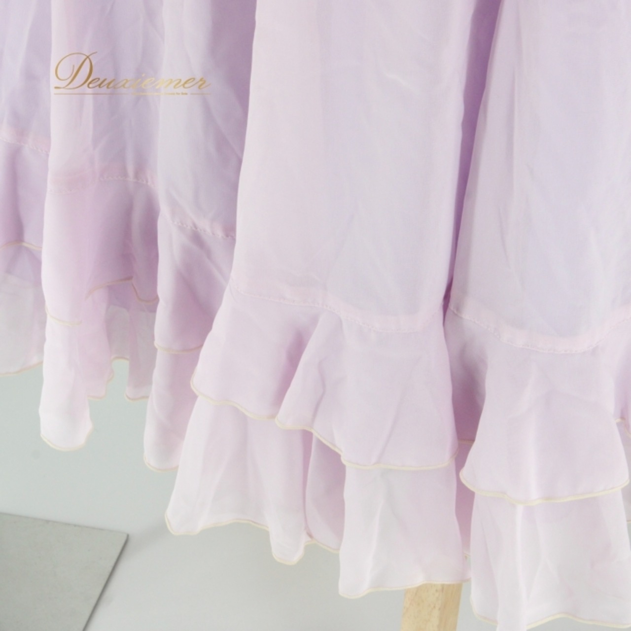 社交ダンス 衣装 スタンダード スカート レッスンウェア レディース Sanline サンリーヌ 薄紫 パープル系 無地 フリル 練習着 シンプル 練習用 スカート レディースファッション 薄紫系 ダンス 練習服 ストレッチ素材 カジュアル 踊りやすい フィット感舞台衣装 シンプルスタイル フリルデザイン パーティー スタイルアップ