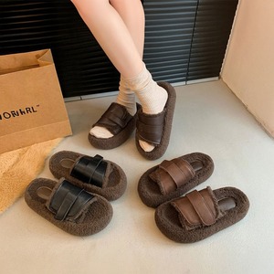 ボア サンダル ふわふわ もこもこ レディース 秋冬 韓国 暖かい 防寒 ファー スリッパ 履きやすい ルームシューズ 大人 かわいい おしゃれ 疲れにくい フェイクファー 大人可愛い 大人女子