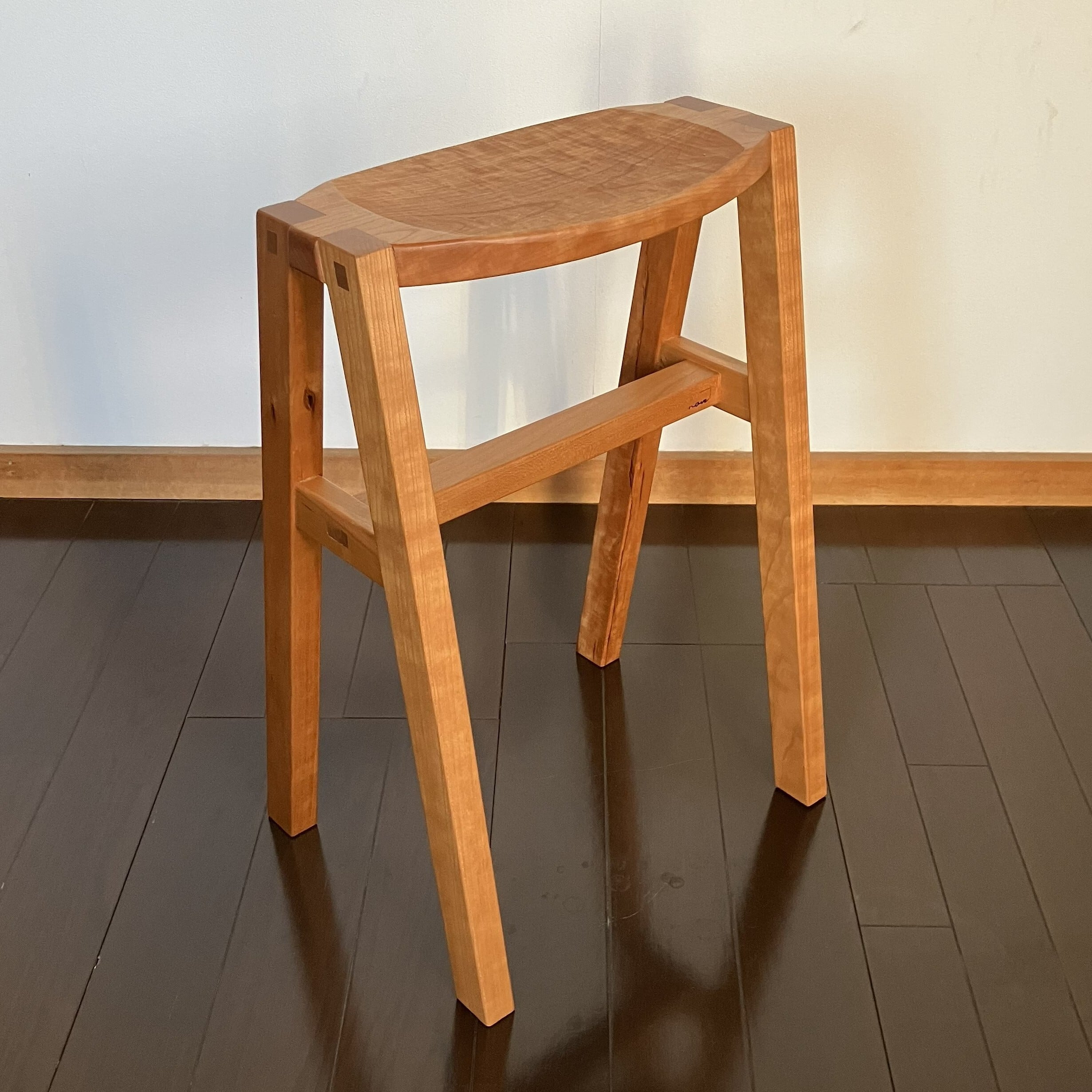 ハイスツール】軽いハイスツール | nove