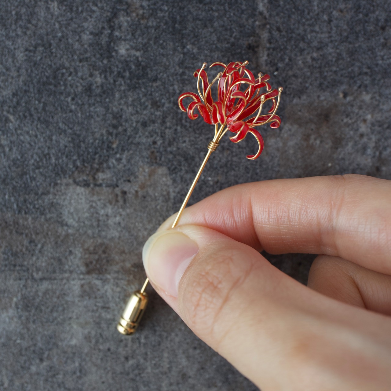 彼岸花と曼珠沙華 | spider lily broach
