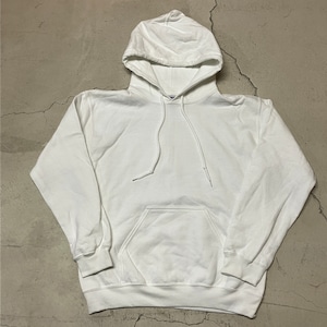 ④GILDAN SOLID PARKA WHITE M