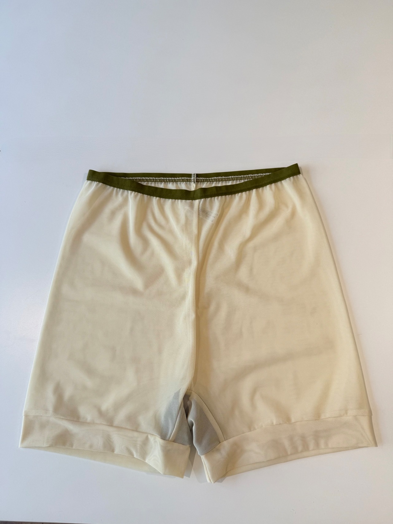 OVERNEATH/Boxers086 LEMON