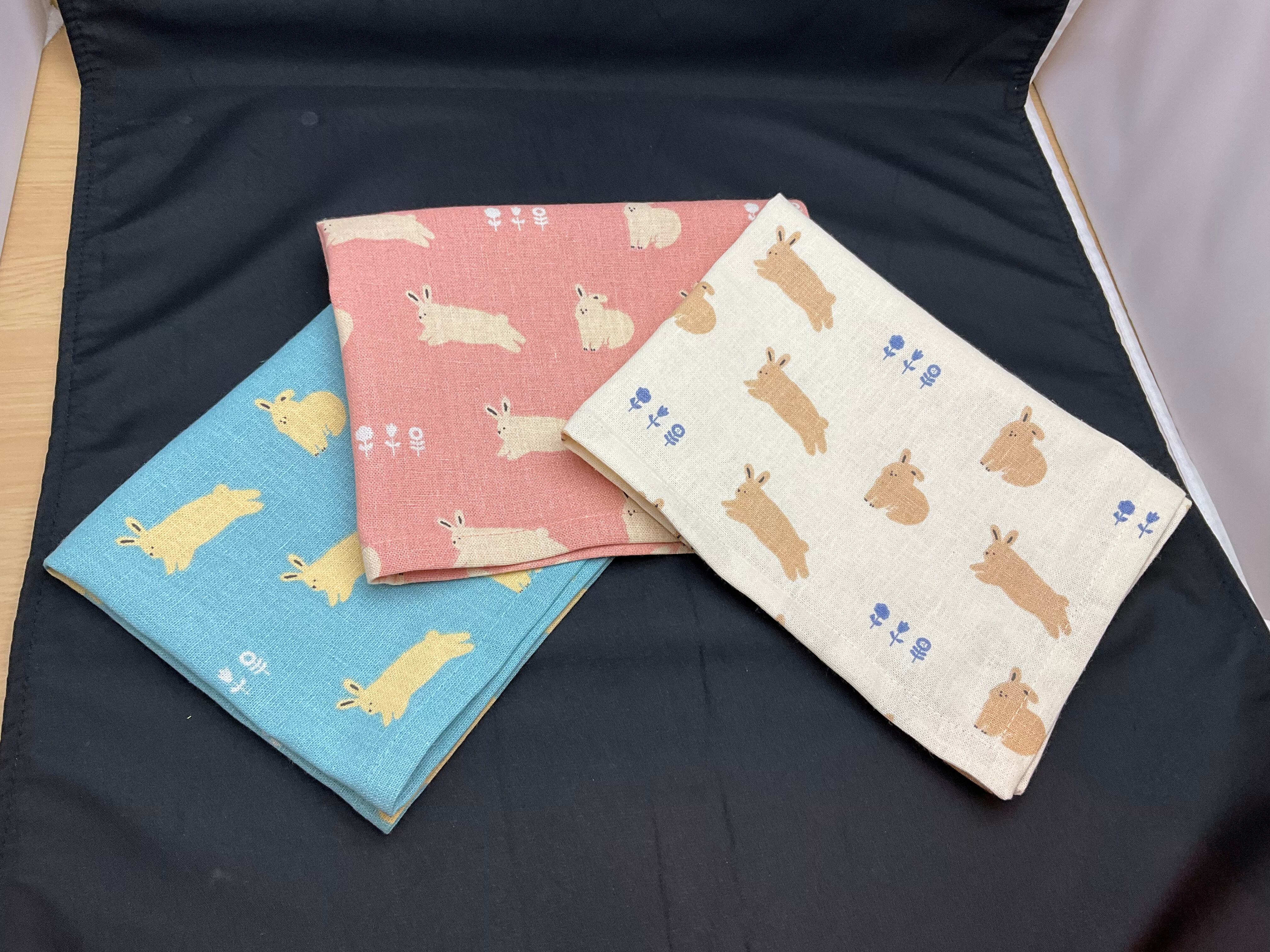 ぴょんぴょん跳ねるうさぎ ランチマット