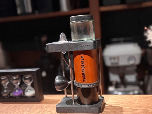 Coffee grinder stand for Comandante C40,C60 "American Walnut"