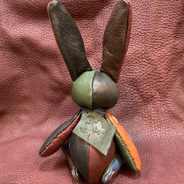 ジビエレザー鹿革ベルラビ★端革を使ってアップサイクル「ベルズラビット」写真の1点販売です　シックなカラフル系