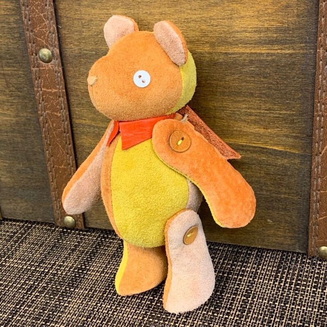 ピッグスウェードのベルベア★マイスターの手作り「ベルズベア」カラフル黄色系　写真の1点販売です