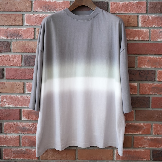 is-ness (イズネス) 24SS "GRAMICCI for is-ness HORIZON OVERDYE T-SHIRT" -CHARCOAL×LIGHT GRAY-