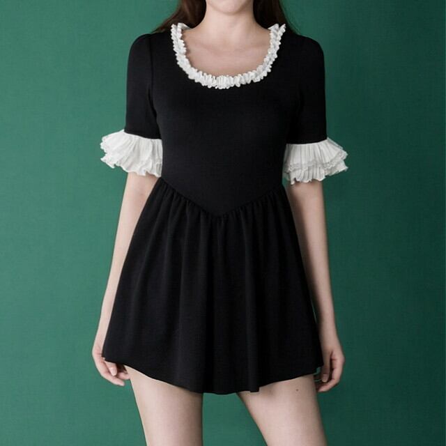 新作 21 夏 レディース 水着 レディース 水着 体型カバー スイムウェア レディース 水着 ママ ワンピース水着 水着 ワンピース ワンピース 水着 レディース 水着 半袖 水着 ハイウエスト フレア 水着 フリル 袖フリル 袖コンシャス ラウンドネック レディース 黒 白 P7378