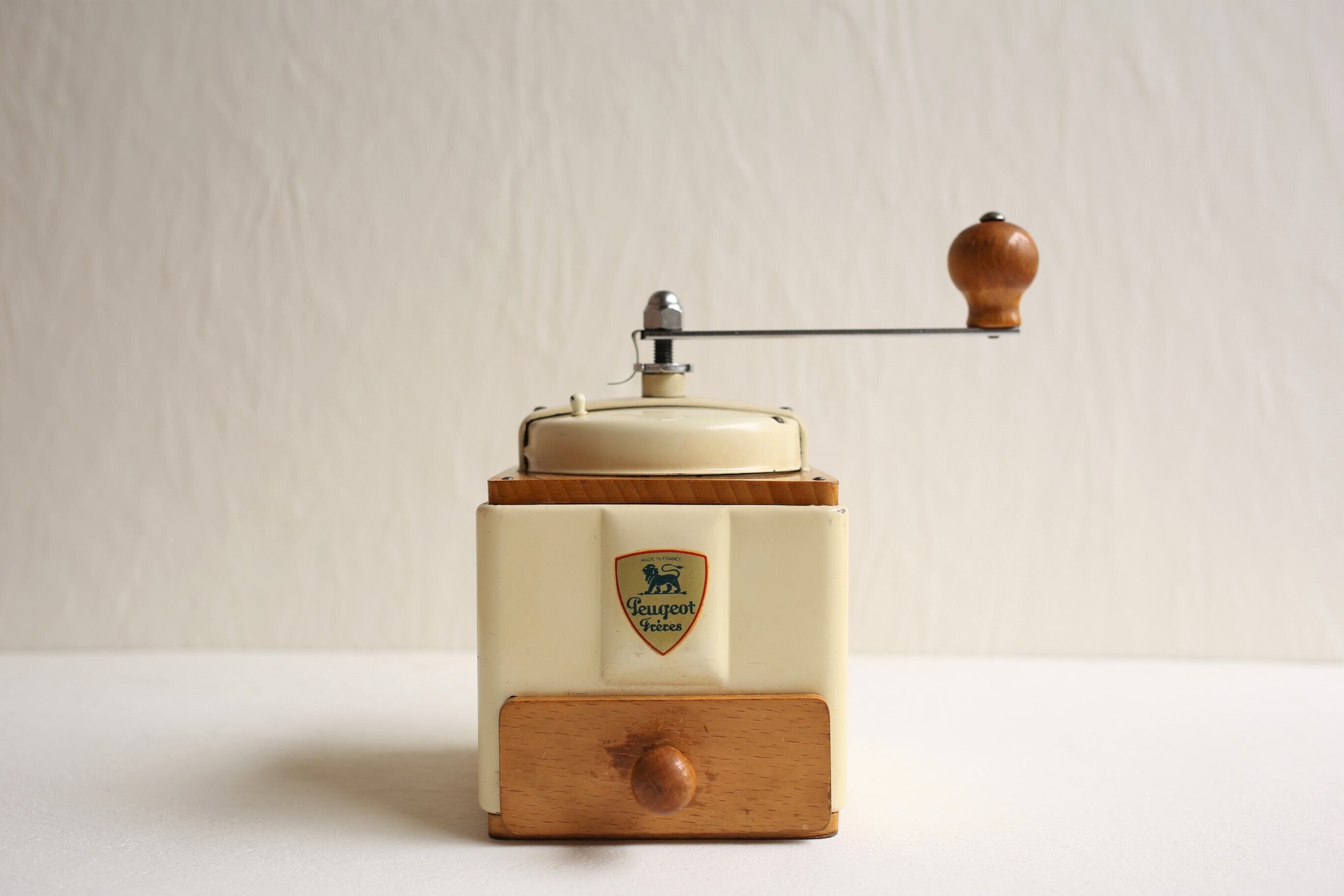 フランス アンティーク ヴィンテージ Peugeot プジョー コーヒーミル アイボリー N-00158