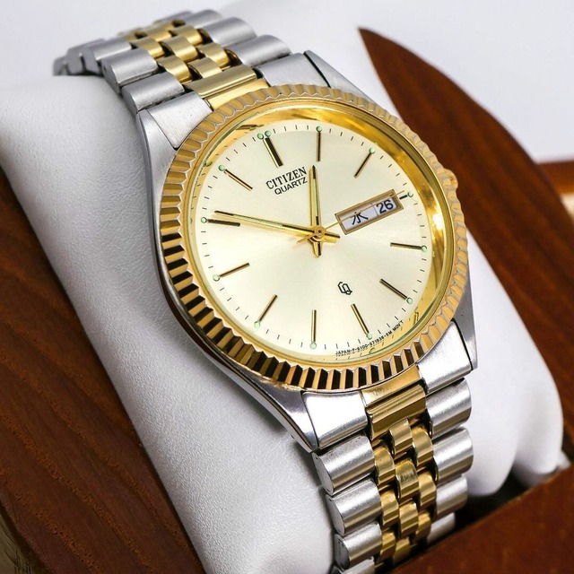 稼働 RADO DIASTAR 腕時計 雪目文字盤 ラウンド 新品レザー 999 | Like 