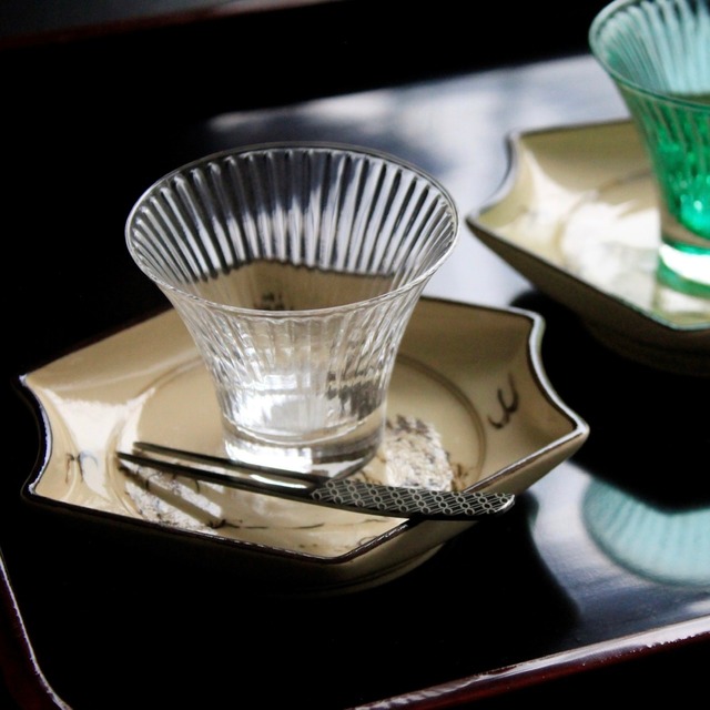 有田焼　粟田錆山水　木瓜銘々皿