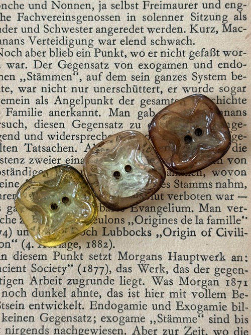 20mm Japanese Vintage ヴィンテージボタン シェル  アクセサリーパーツ 装飾材 カルトナージュ