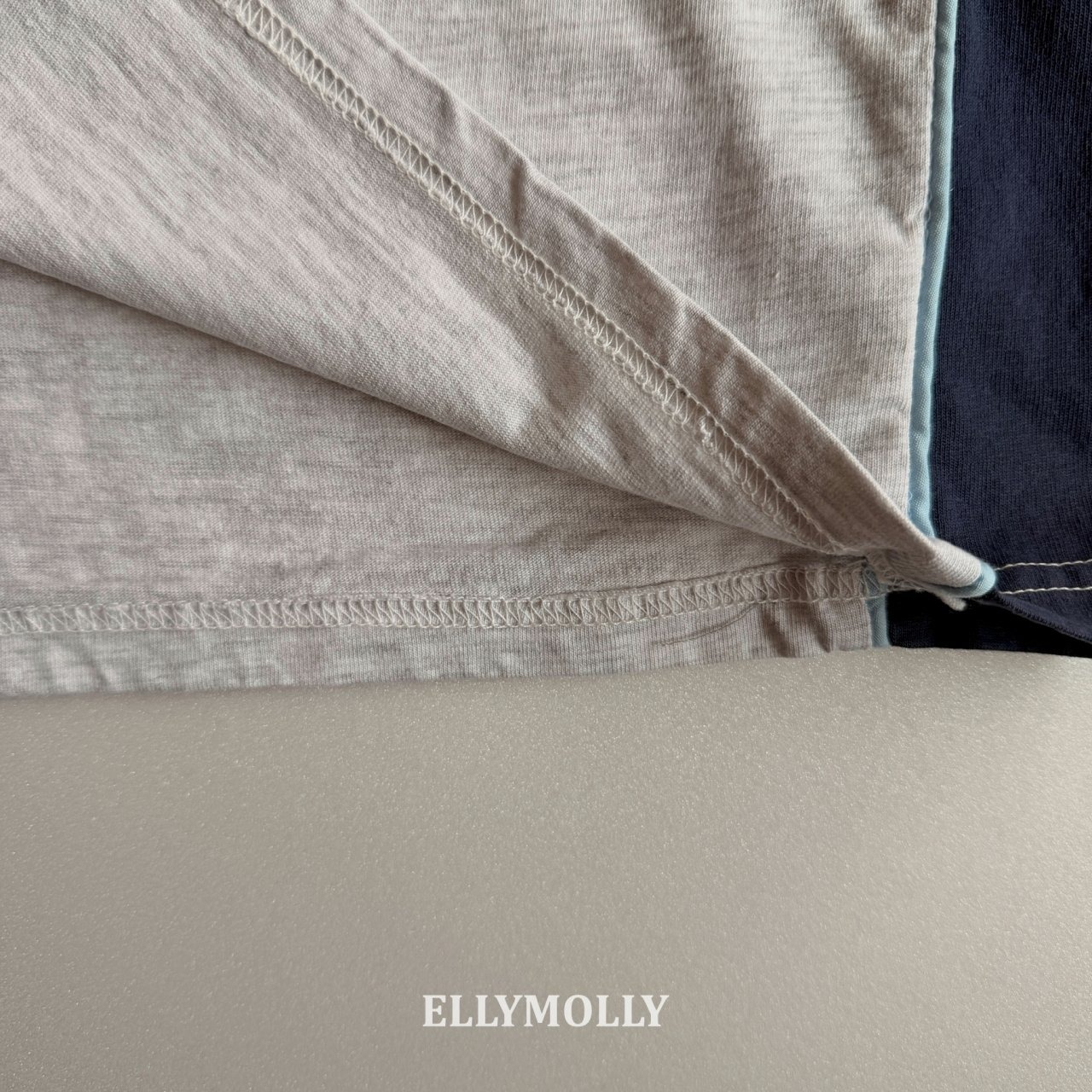 [ELLYMOLLY] Roller Taping Tee +fee3 / [엘리몰리] 롤러테이핑티