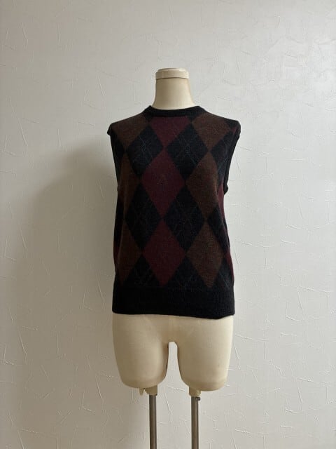 1980's Argyle Knitting Pattern Crew Neck Knit Vest