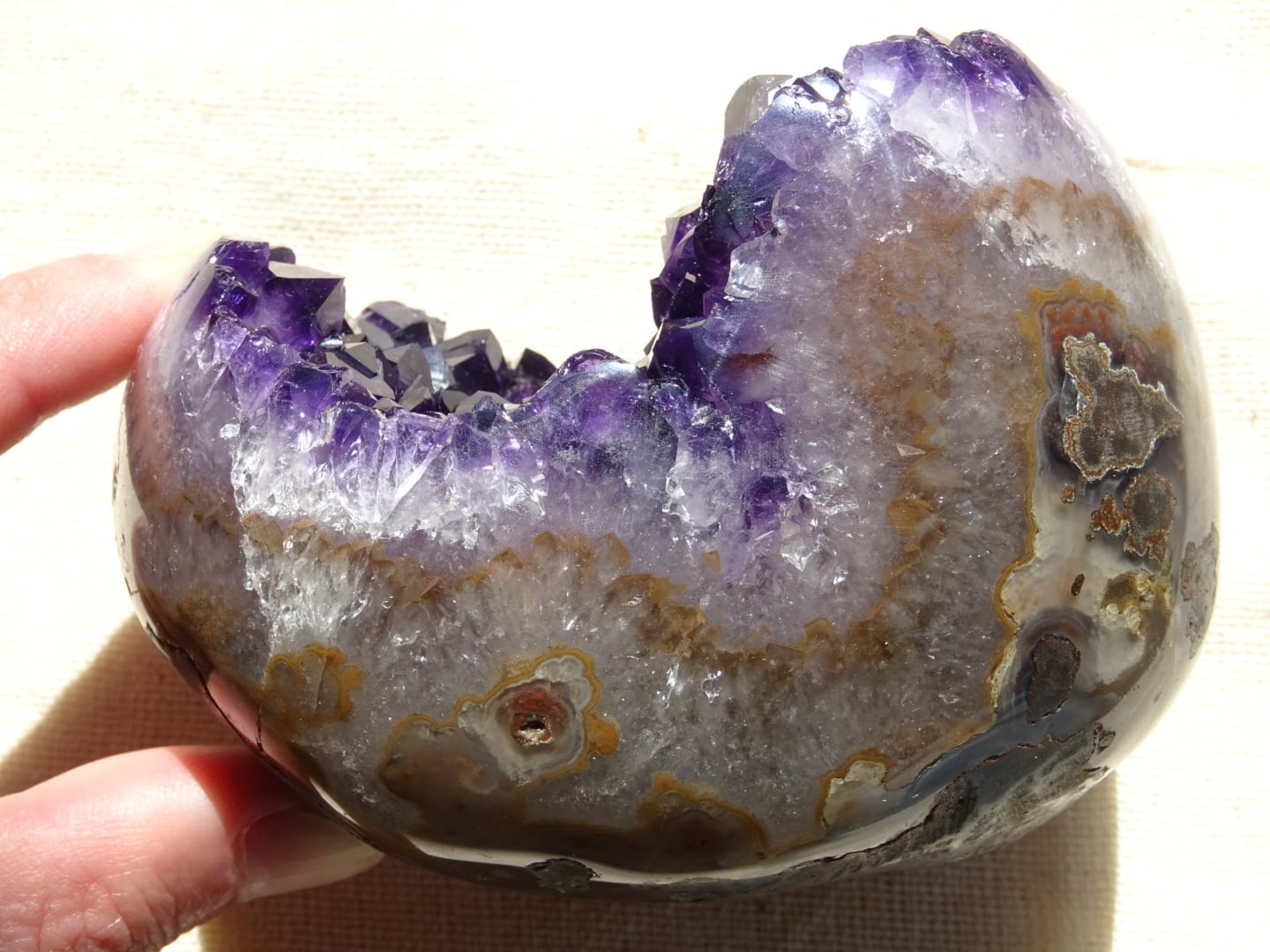 アメジストクラスター（Super Quality） ~The Divine Cave~ | 虹石屋