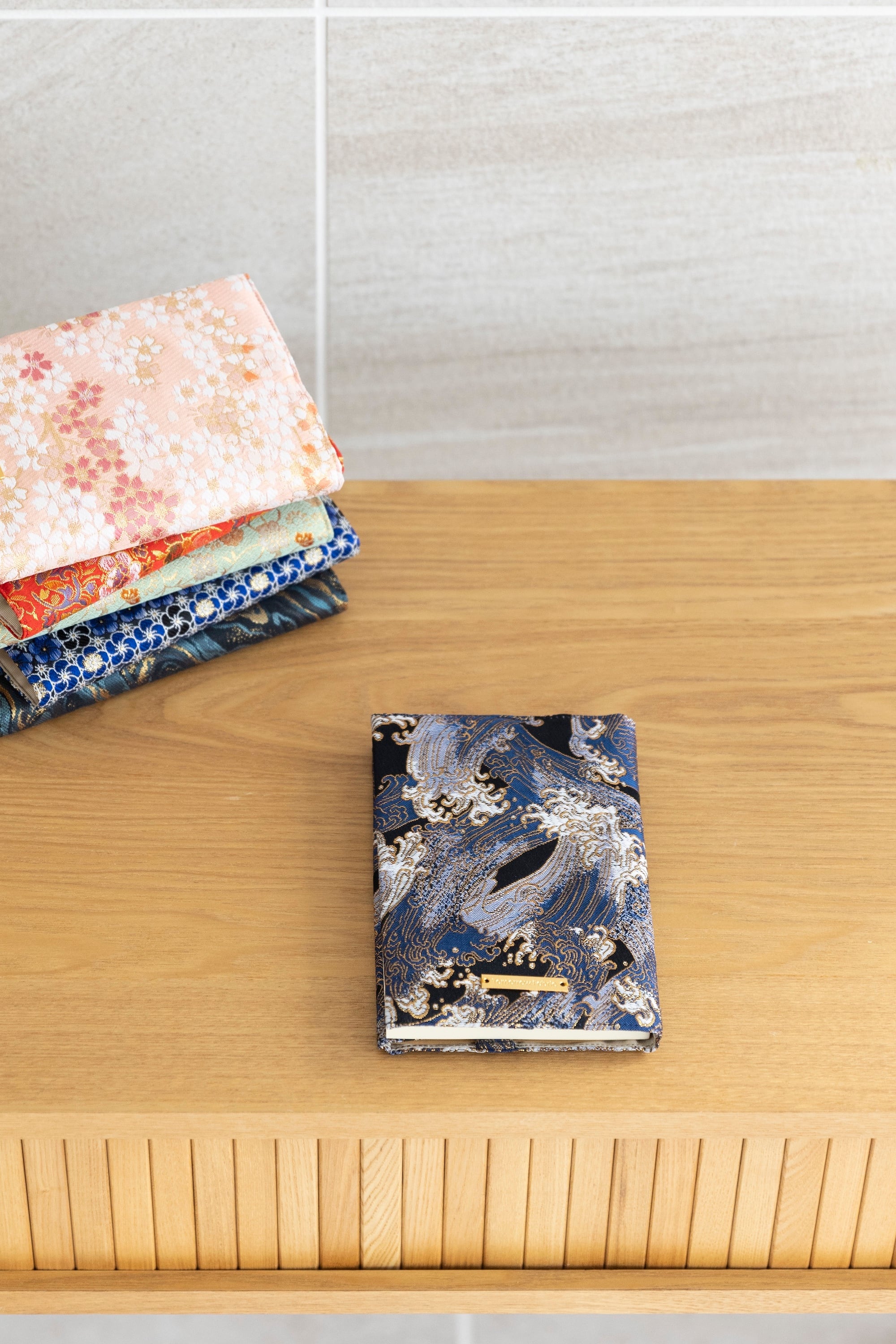 西陣織ブックカバー SAKURA / NBC2 | Tomorrow Fabric