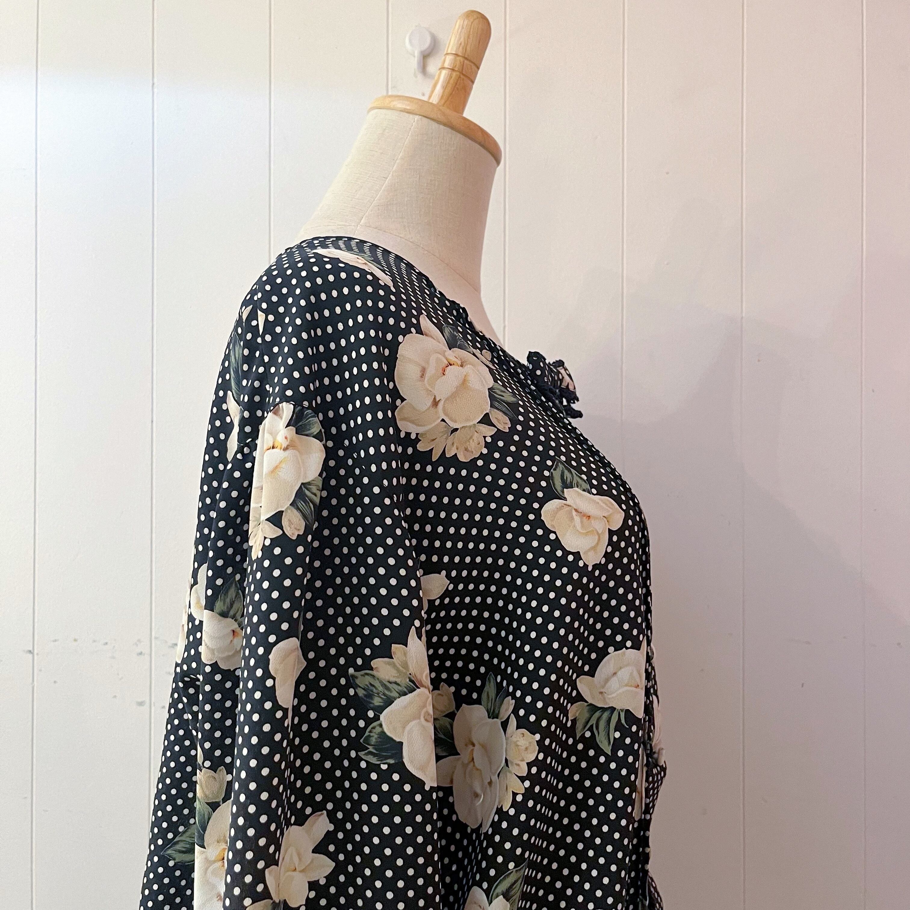 black dot flower peplum blouse