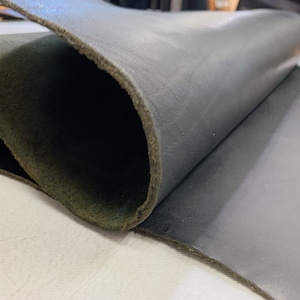 牛革　ヌメ　くろ【約50ds / 約2.3mm厚】L11F-064